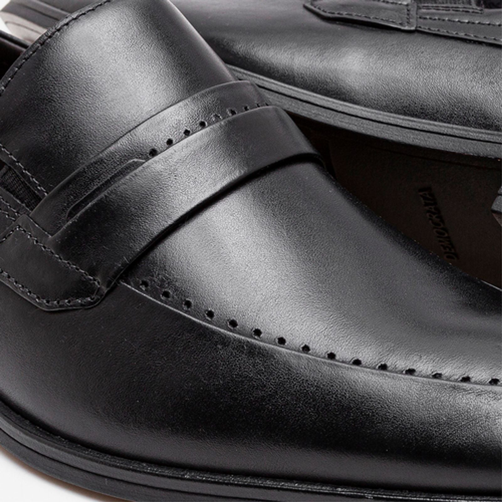 Sapato Metropolitan Preto Vega - Image 3